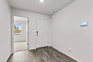 567 Black Bear Dr, Medford, OR 97501 - Photo 5