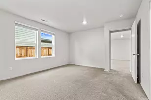 567 Black Bear Dr, Medford, OR 97501 - Photo 31