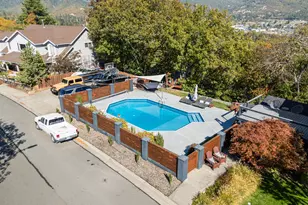 1021 NW Starlite Pl, Grants Pass, OR 97526 - Photo 43