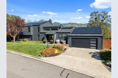 1021 NW Starlite Place, Grants Pass, OR 97526 - Photo 1