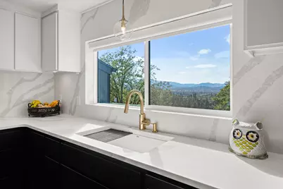 1021 NW Starlite Place, Grants Pass, OR 97526 - Photo 9