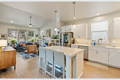 1078 E Black Butte Avenue, Sisters, OR 97759 - Photo 15