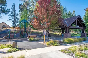 1078 E Black Butte Ave, Sisters, OR 97759 - Photo 9