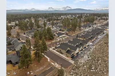 1078 E Black Butte Avenue, Sisters, OR 97759 - Photo 39