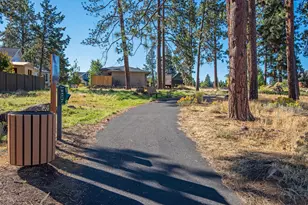 1078 E Black Butte Ave, Sisters, OR 97759 - Photo 43