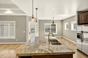 1319 Utah Dr, Medford, OR 97504 - Photo 17