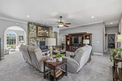 294 Valle Vista Drive, Grants Pass, OR 97527 - Photo 9