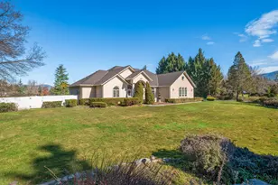 294 Valle Vista Dr, Grants Pass, OR 97527 - Photo 55