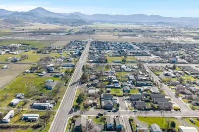 7735 Atlantic Avenue, White City, OR 97503 - Photo 9