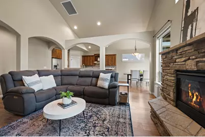 310 NW 28th Street, Redmond, OR 97756 - Photo 7