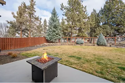 310 NW 28th Street, Redmond, OR 97756 - Photo 29