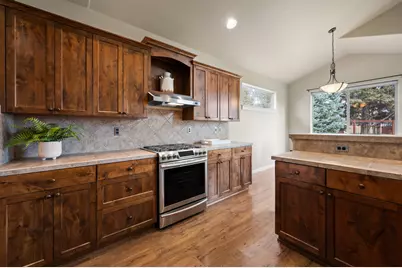 310 NW 28th Street, Redmond, OR 97756 - Photo 11