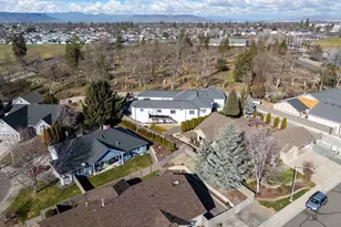 875 N Mountain Ave, Central Point, OR 97502 - Photo 51