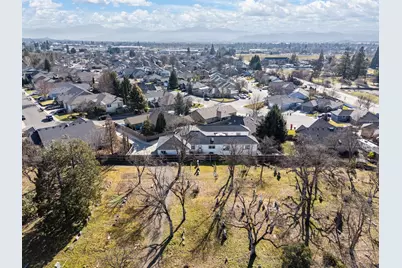 875 N Mountain Avenue, Central Point, OR 97502 - Photo 53