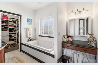 875 N Mountain Avenue, Central Point, OR 97502 - Photo 23