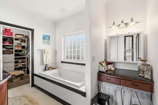 875 N Mountain Ave, Central Point, OR 97502 - Photo 23