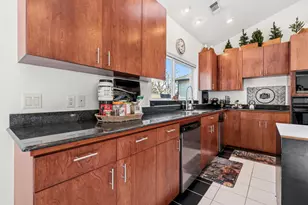 875 N Mountain Ave, Central Point, OR 97502 - Photo 15