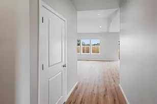 579 SW H St, Madras, OR 97741 - Photo 13