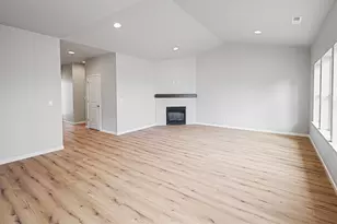 579 SW H St, Madras, OR 97741 - Photo 7