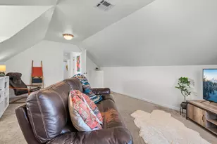 1482 NE Rumgay Ln, Bend, OR 97701 - Photo 21