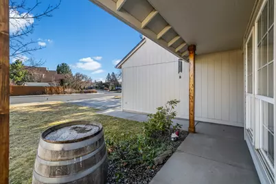 955 NE Locksley Drive, Bend, OR 97701 - Photo 33