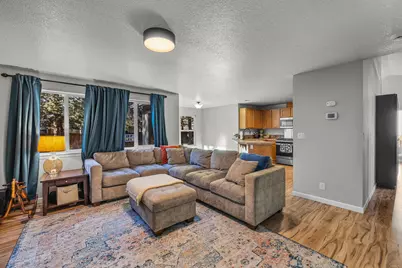 955 NE Locksley Drive, Bend, OR 97701 - Photo 13