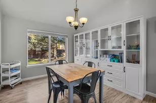 955 NE Locksley Dr, Bend, OR 97701 - Photo 9