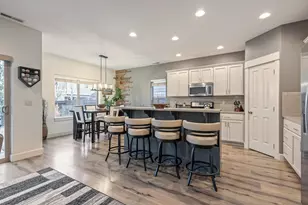 21336 NE Evelyn Pl, Bend, OR 97701 - Photo 5