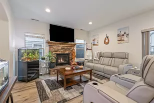 21336 NE Evelyn Pl, Bend, OR 97701 - Photo 3