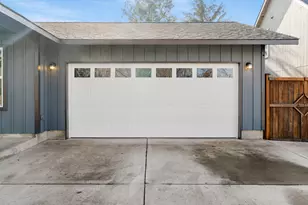 279 SE Laurel Ln, Prineville, OR 97754 - Photo 3