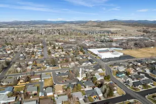 279 SE Laurel Ln, Prineville, OR 97754 - Photo 41