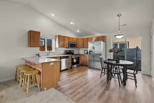 20080 Mt Hope Ln, Bend, OR 97702 - Photo 11