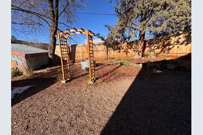 133 Grant Street, Klamath Falls, OR 97601 - Photo 13