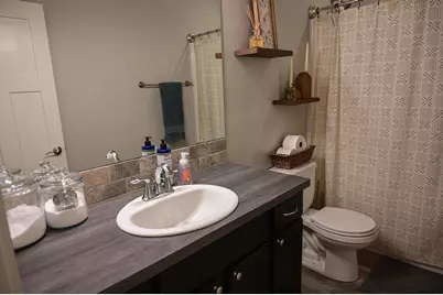 64618 Strickler Avenue, Bend, OR 97703 - Photo 17