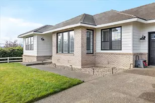 2921 Amblegreen Dr, Medford, OR 97504 - Photo 5