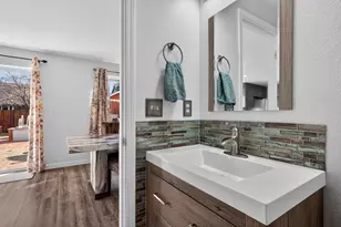 804 NE Providence Dr, Bend, OR 97701 - Photo 11