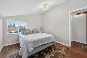 804 NE Providence Dr, Bend, OR 97701 - Photo 27