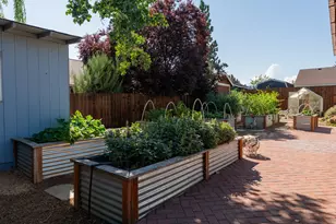 804 NE Providence Dr, Bend, OR 97701 - Photo 39