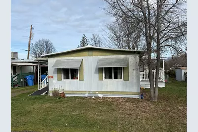 421 Stevens Road #UNIT 20, Eagle Point, OR 97524 - Photo 3