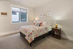 3031 NW Hidden Rdg Dr, Bend, OR 97703 - Photo 29