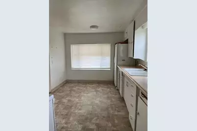 1720 SW Bridge Street, Grants Pass, OR 97526 - Photo 9