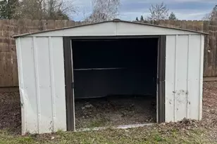 1720 SW Bridge St, Grants Pass, OR 97526 - Photo 27