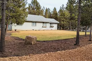 54772 Pinewood Ave, Bend, OR 97707 - Photo 19