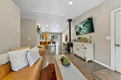 54772 Pinewood Avenue, Bend, OR 97707 - Photo 9