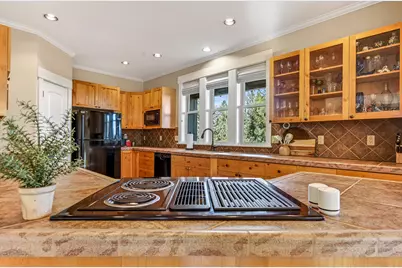 3251 NW Fairway Heights Drive, Bend, OR 97703 - Photo 13