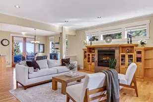 3251 NW Fairway Heights Dr, Bend, OR 97703 - Photo 11