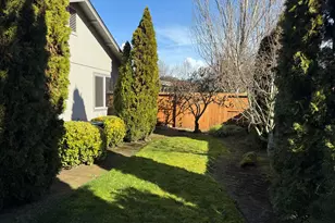 2131 SW Judy Ln, Grants Pass, OR 97526 - Photo 3