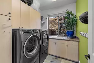 2543 NW Crossing Dr, Bend, OR 97703 - Photo 17