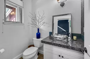 2543 NW Crossing Dr, Bend, OR 97703 - Photo 5