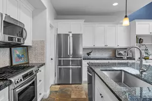 2543 NW Crossing Dr, Bend, OR 97703 - Photo 9